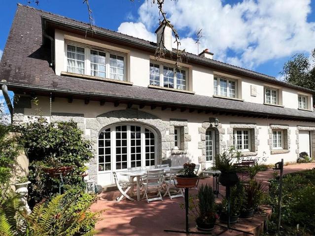 Maison de luxe de 6 pièces en vente à Le Minihic sur Rance, France