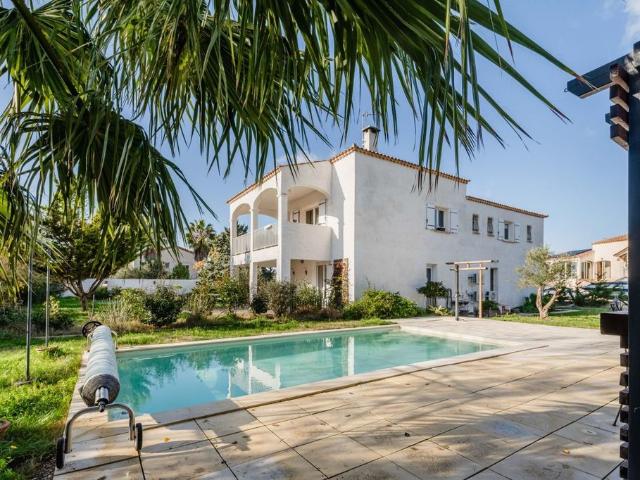 Maison de luxe de 6 pièces en vente à Le Grau d'Agde, Occitanie