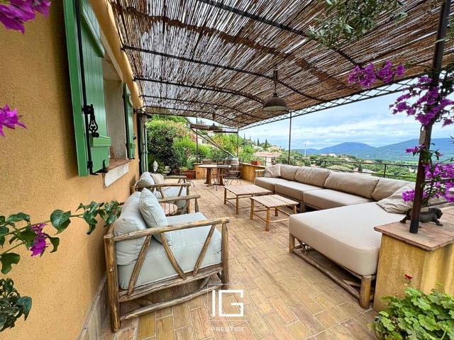 Maison de luxe de 6 pièces en vente à Le Plan de la Tour, Provence Alpes Côte d'Azur