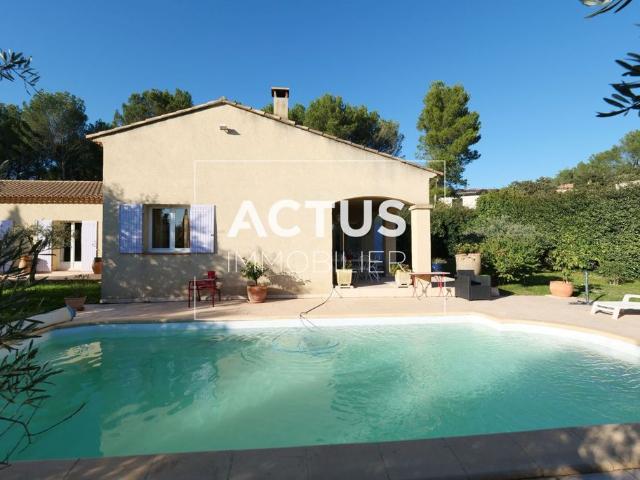 Maison de luxe de 6 pièces en vente à Pélissanne, France