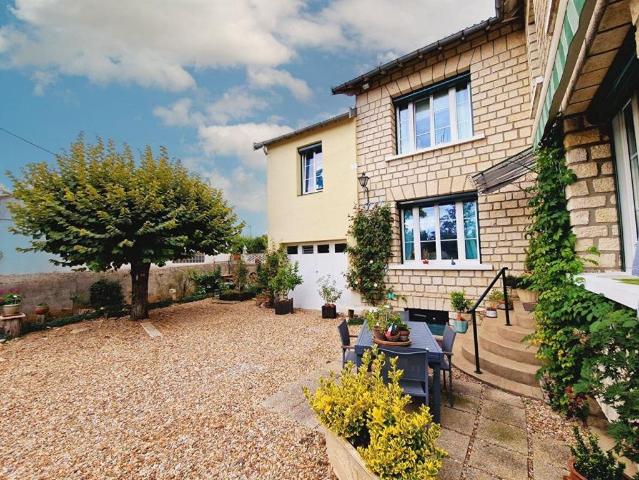 Maison de luxe de 3 chambres en vente à Poitiers, France