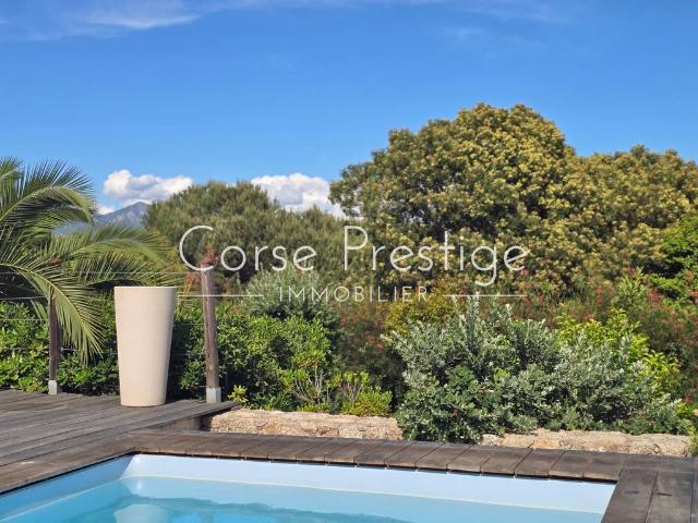 Maison de luxe de 6 pièces en vente à Porticcio, France