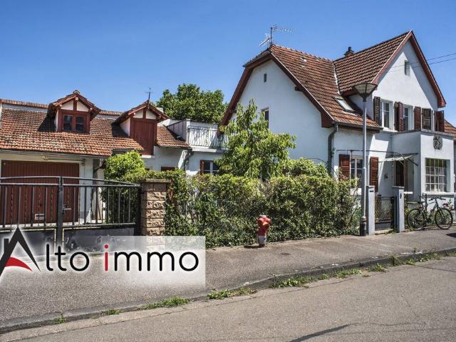 Maison de luxe de 6 pièces en vente à Strasbourg, Grand Est
