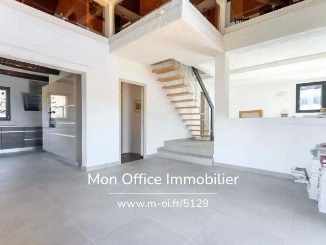 Maison de luxe de 6 pièces en vente à Saint André d'Embrun, France