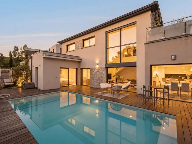 Maison de luxe de 7 pièces en vente à Saint Didier au Mont d'Or, Auvergne Rhône Alpes