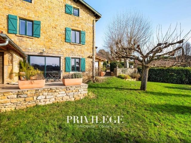 Maison de luxe de 6 pièces en vente à Saint Didier au Mont d'Or, France