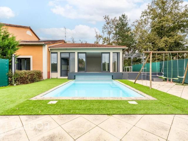 Maison de luxe de 6 pièces en vente à Saint Genis les Ollières, Auvergne Rhône Alpes