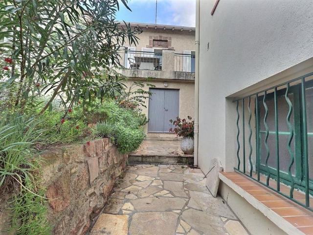 Maison de luxe de 6 pièces en vente à Saint Raphaël, France