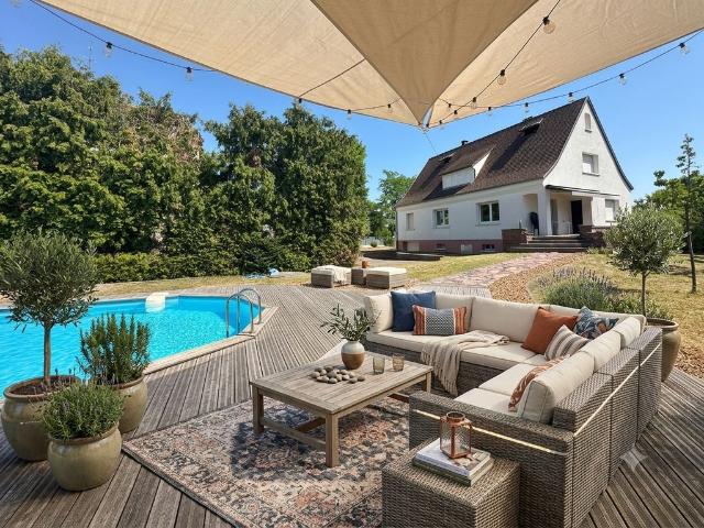 Maison de luxe de 6 pièces en vente à Sélestat, France