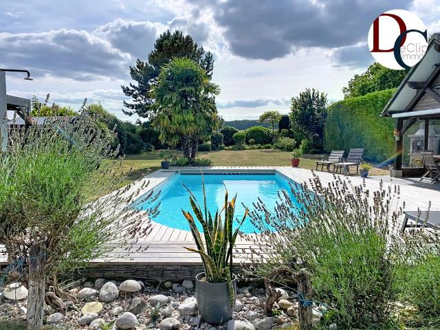 Maison de luxe de 6 pièces en vente à Senlis, France