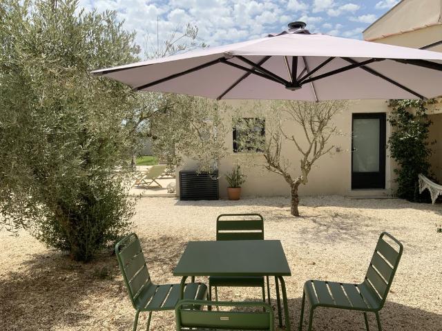 Maison de luxe de 6 pièces en vente à Uzès, France