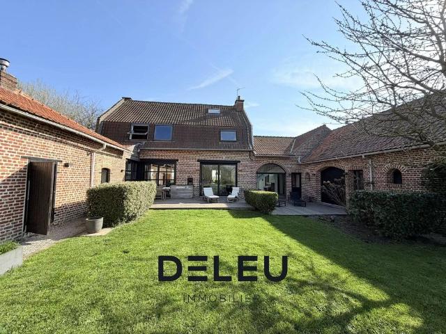 Maison de luxe de 6 pièces en vente à Wambrechies, Hauts de France