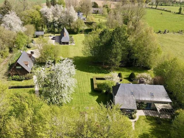 Maison de luxe de 7 chambres en vente à Cormeilles, Normandie