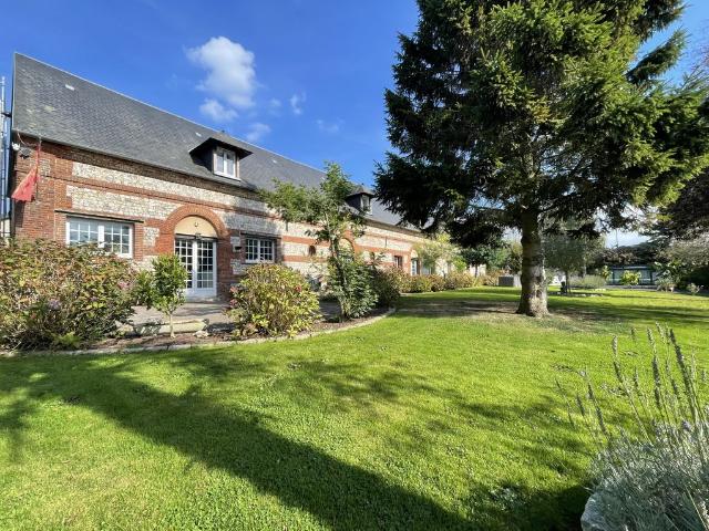 Maison de luxe de 7 chambres en vente à Cany Barville, France