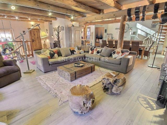Maison de luxe de 7 chambres en vente à Bourg Saint Maurice, France