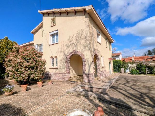 Maison de luxe de 7 chambres en vente à Saint Génis des Fontaines, Occitanie