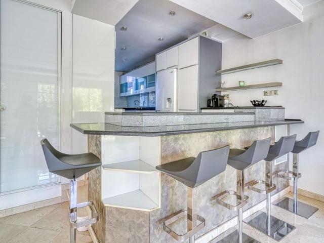 Maison de luxe de 7 pièces en vente à Maisons Alfort, France