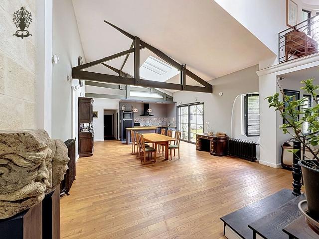 Maison de luxe de 7 pièces en vente à Mérignac, Nouvelle Aquitaine