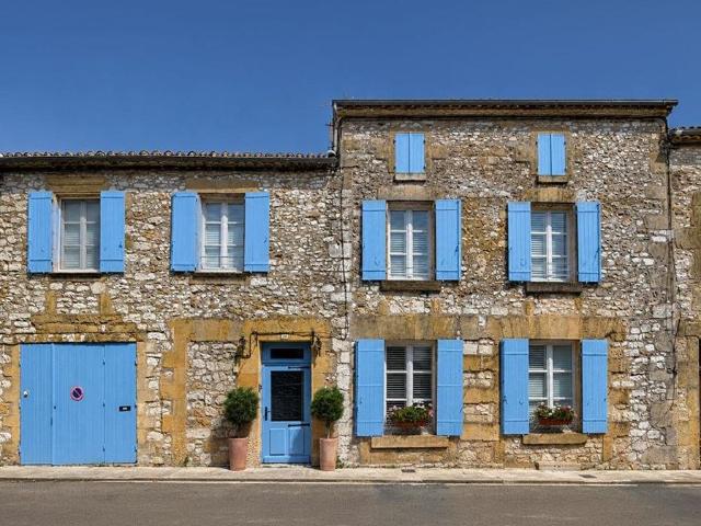 Maison de luxe de 7 pièces en vente à Monpazier, France