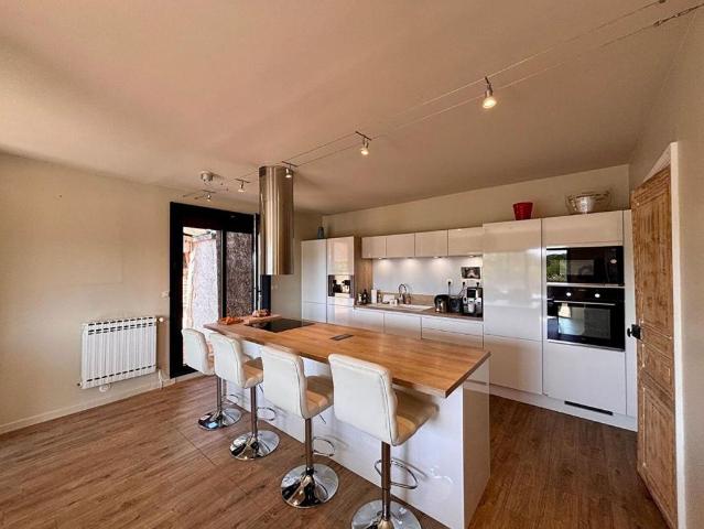 Maison de luxe de 7 pièces en vente à Nevers, France