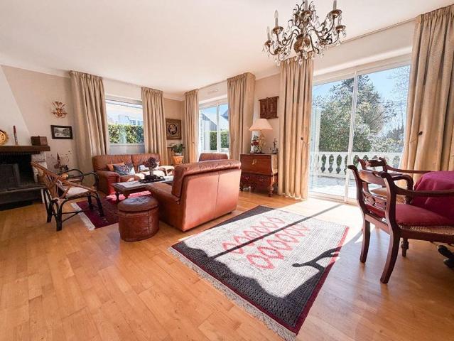 Maison de luxe de 7 pièces en vente à Orvault, France