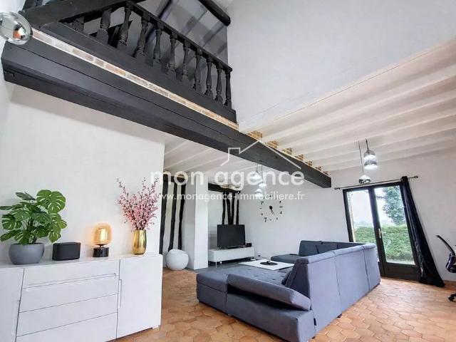 Maison de luxe de 7 pièces en vente à Barentin, Normandie