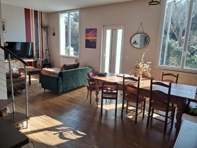 Maison de luxe de 7 pièces en vente à Batz sur Mer, France
