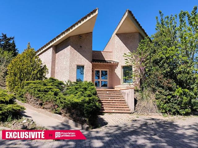 Maison de luxe de 7 pièces en vente à Besse sur Issole, France
