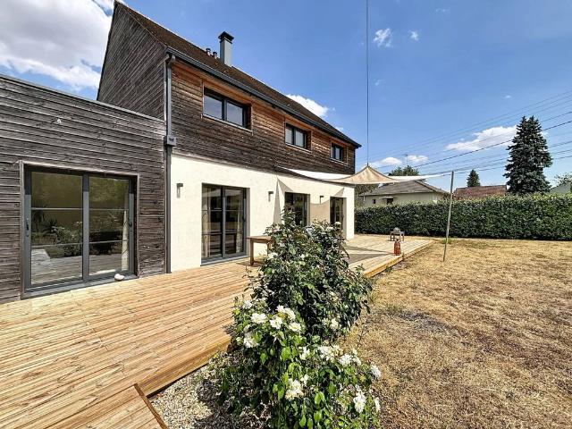 Maison de luxe de 7 pièces en vente à Bois le Roi, Île de France