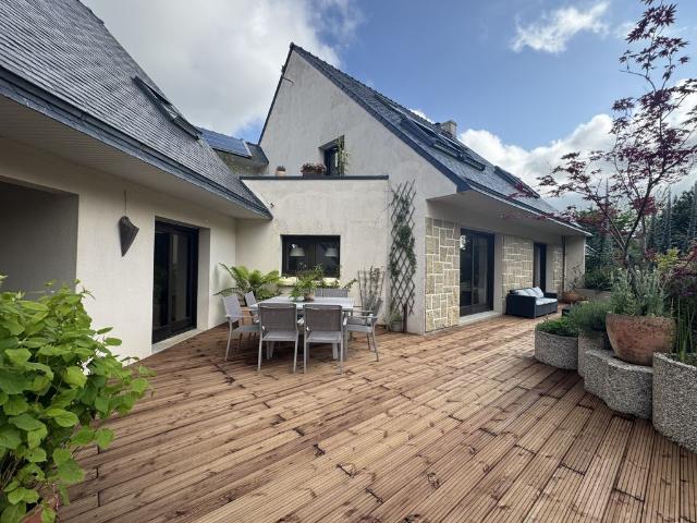 Maison de luxe de 7 pièces en vente à Brest, France
