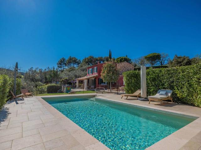 Villa de luxe de 7 pièces en vente Callas, Provence Alpes Côte d'Azur