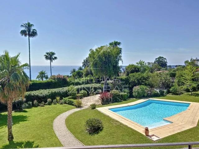 Maison de luxe de 7 pièces en vente à Cannes, France