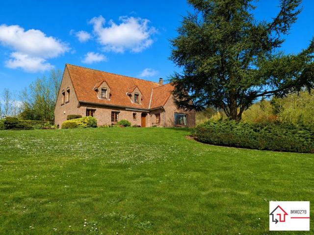 Maison de 7 pièces de luxe en vente à Steenvoorde, Hauts de France