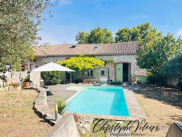 Maison de luxe de 7 pièces en vente à Carcassonne, France
