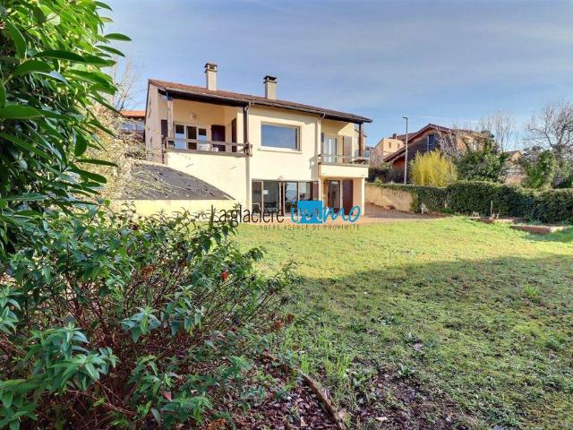 Maison de luxe de 7 pièces en vente à Clermont Ferrand, France