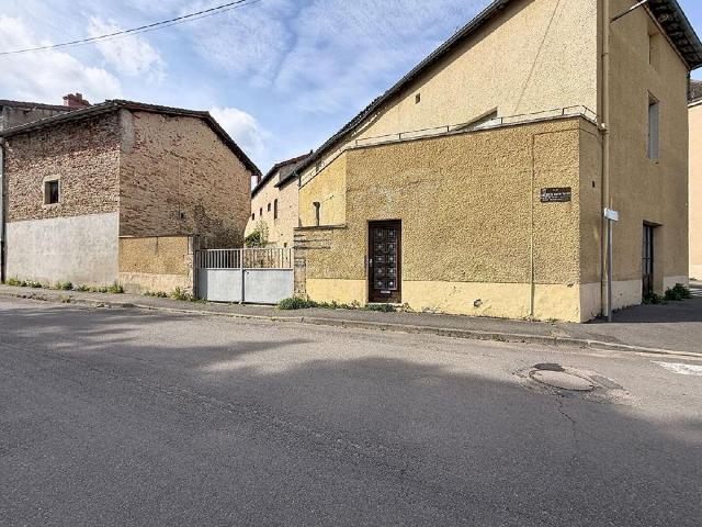 Maison de luxe de 7 pièces en vente à Cluny, France