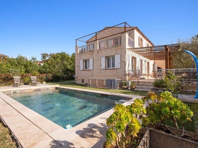Maison de prestige de 164 m2 en vente Cogolin, France