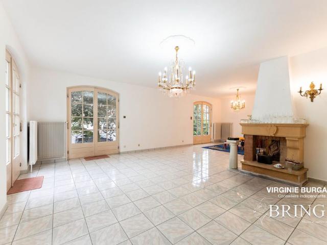 Maison de luxe de 7 pièces en vente à Colmar, France