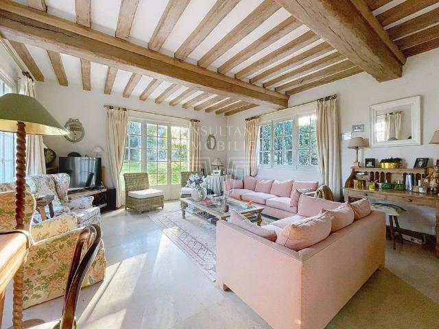 Maison de luxe de 7 pièces en vente à Deauville, France