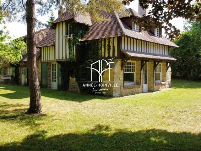 Maison de luxe de 7 pièces en vente à Deauville, Normandie