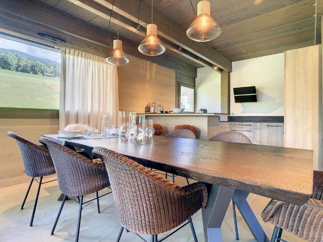 Maison de luxe de 7 pièces en vente à Demi Quartier, Auvergne Rhône Alpes