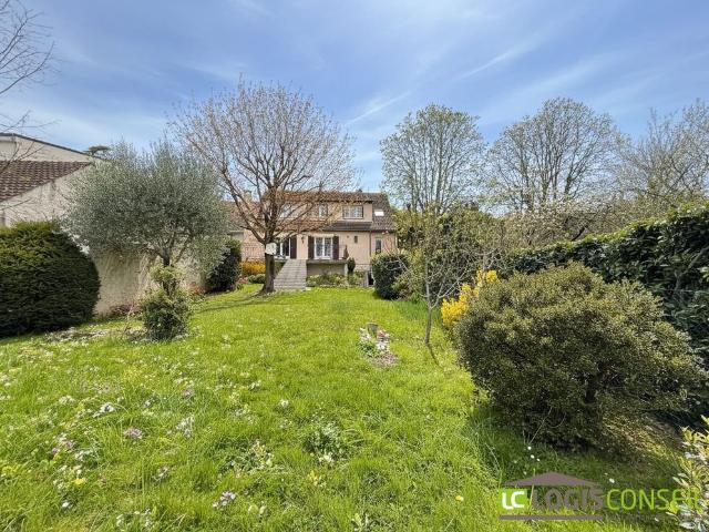 Maison de luxe de 7 pièces en vente à Fontenay aux Roses, France