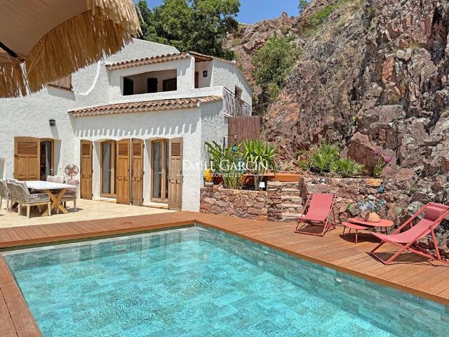 Maison de luxe de 7 pièces en vente à Fréjus, Provence Alpes Côte d'Azur