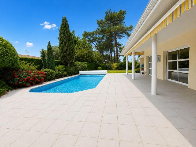 Maison de luxe de 7 pièces en vente à Gujan Mestras, Nouvelle Aquitaine