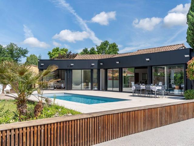 Maison de luxe de 7 pièces en vente à Gragnague, Occitanie