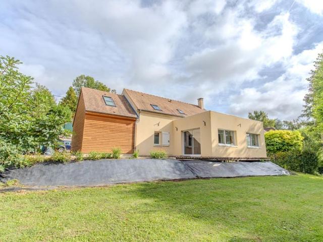 Maison de luxe de 7 pièces en vente à Jambville, Île de France