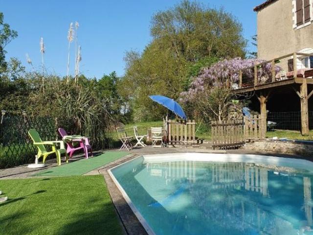 Maison de luxe de 7 pièces en vente à La Chapelle Basse Mer, France