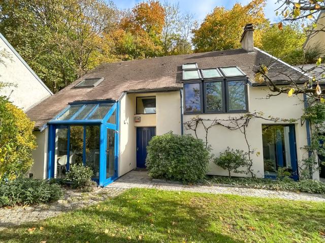 Maison de luxe de 7 pièces en vente à La Frette sur Seine, France