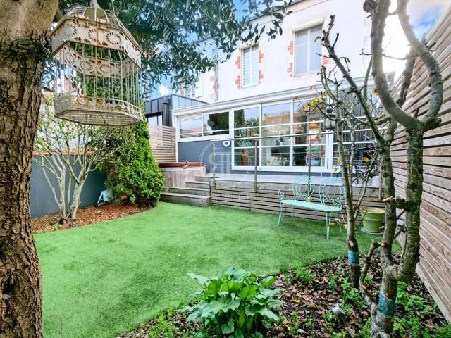Maison de luxe de 7 pièces en vente à La Rochelle, Nouvelle Aquitaine