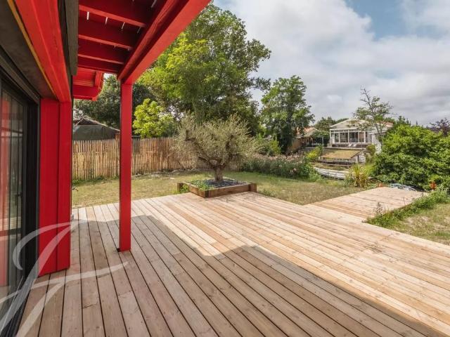 Maison de luxe de 7 pièces en vente à La Teste de Buch, France